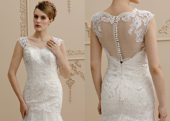 Elegantly Sweetheart Female Wedding Dress With Long Lace Sweep Train Sleeveless