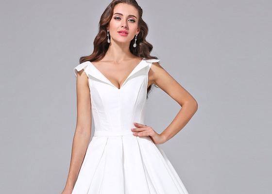 Vintage Style V Neck Female Wedding Dress With Long Court Train Customized Color