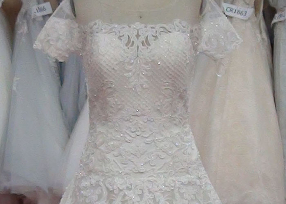 Luxury Strapless A Line Wedding Dress , Ladies White A Line Chiffon Wedding Dress
