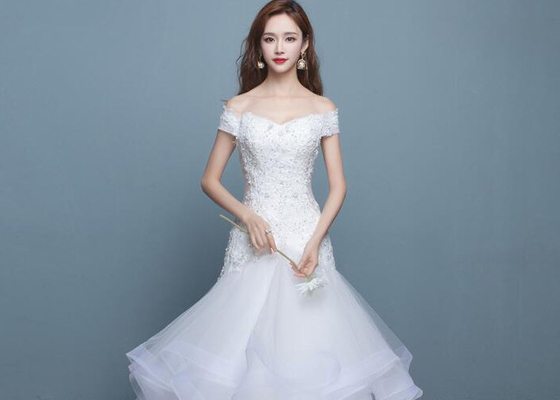 Elegant Off The Shoulder Mermaid Wedding Dress / Unique Lace Mermaid Trumpet Wedding Dress