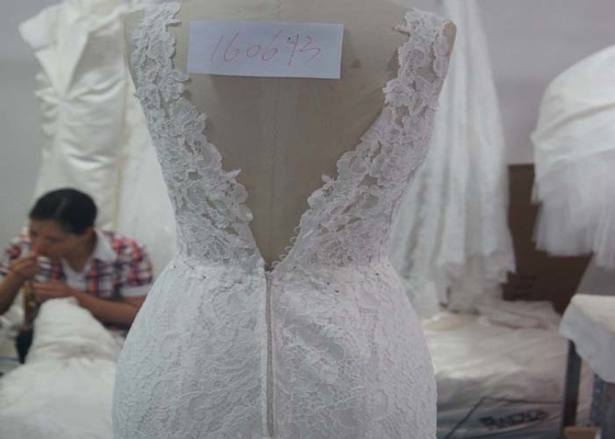 Sexy Lace Backless Mermaid Wedding Dress , Fashion Mermaid Style Wedding Gowns