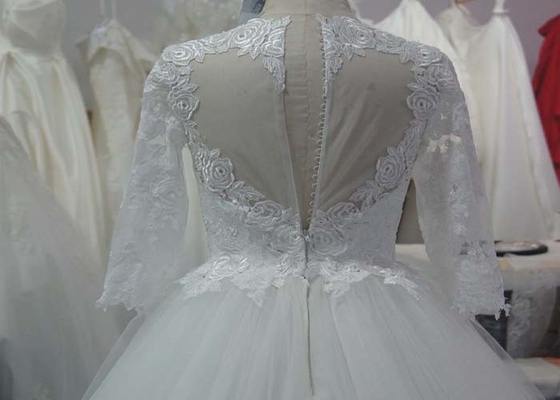 Women Long Sleeve Lace Wedding Dress , Organza Tulle Wedding Dressing Gowns