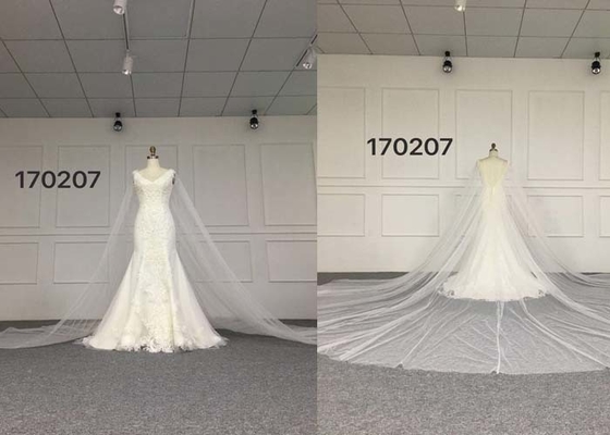 Boat Neck Princess Bride Wedding Dress With Long Floor Length Train Color Optional