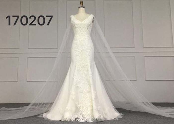 Boat Neck Princess Bride Wedding Dress With Long Floor Length Train Color Optional