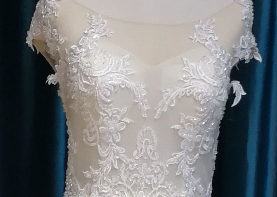 Fashion Cap Sleeves Bridal Ball Gowns With Crystal Long Floor Length OEM Supply