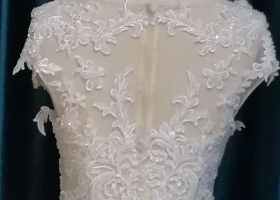 Fashion Cap Sleeves Bridal Ball Gowns With Crystal Long Floor Length OEM Supply