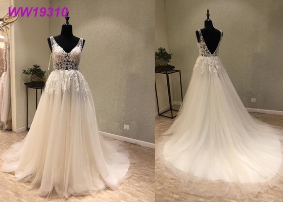 Lace AppliquesWhite Ball Gown Wedding Dress / Long Beautiful Ball Gown Dresses