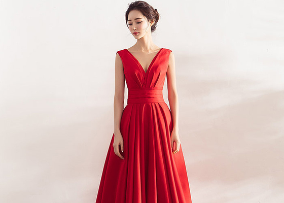 Ladies Formal Long Red Prom Dresses , Satin Backless Evening Gowns Sleeveless