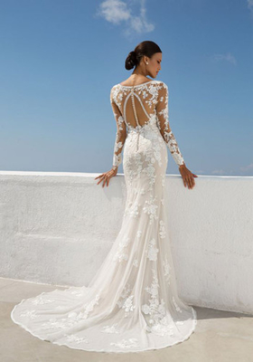 Beach Lace A Line Wedding Dress Appliques Long Sleeves Slit Side Lvory